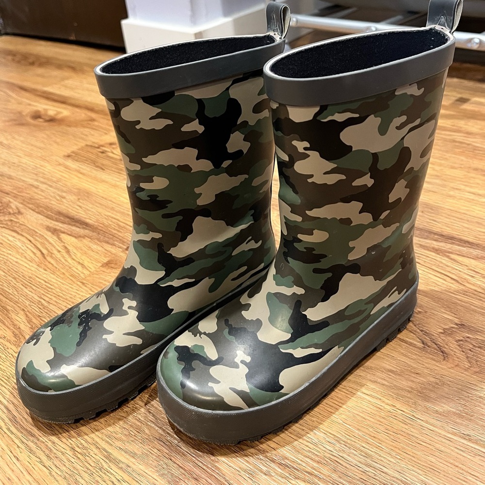 Joe Fresh Green Camouflage Kids Rain Boots
